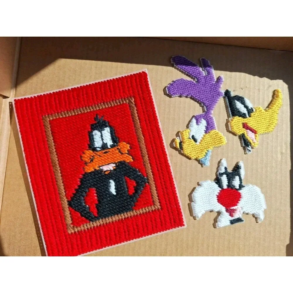Looney Tunes Plastic Canvas Daffy Duck Sylvester Road Runner Tweety Bird Vintage